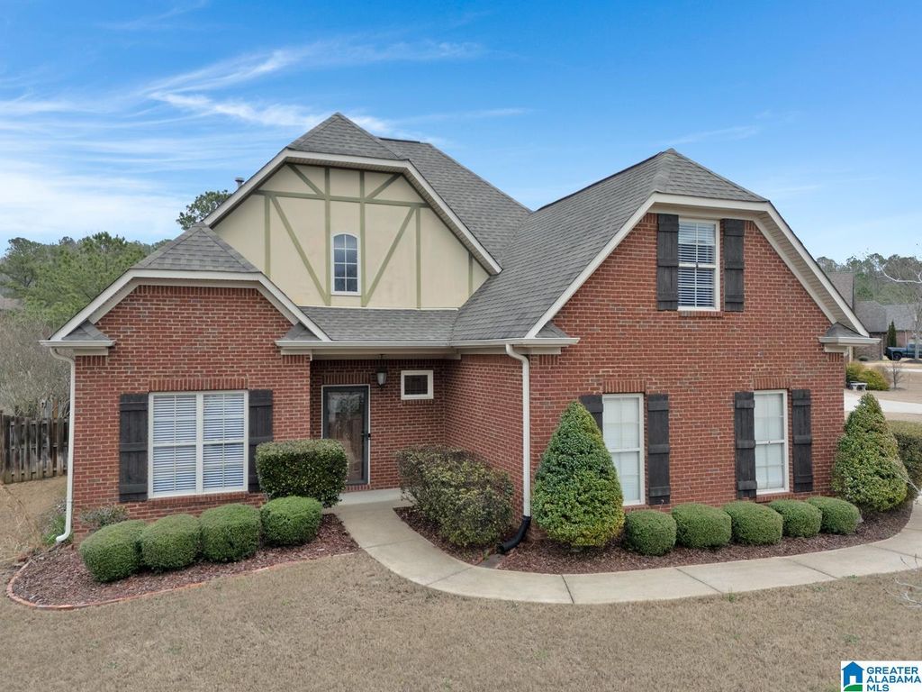 401 RIVER OAKS LANE, Helena, AL 35080