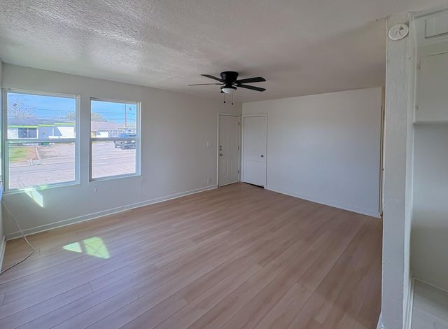 1207 W 9th Street, Freeport, TX 77541