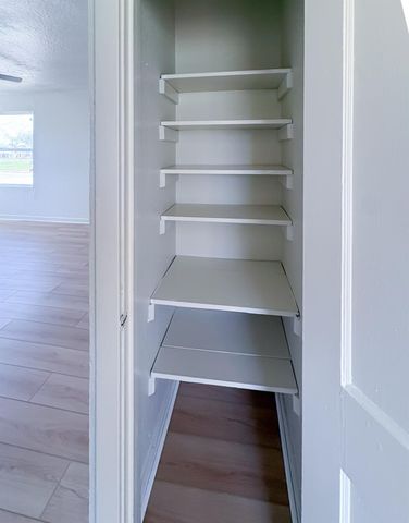 1207 W 9th Street, Freeport, TX 77541