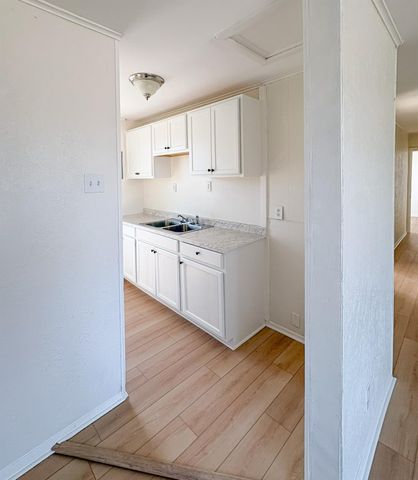 1207 W 9th Street, Freeport, TX 77541