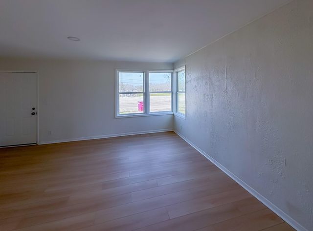 1207 W 9th Street, Freeport, TX 77541