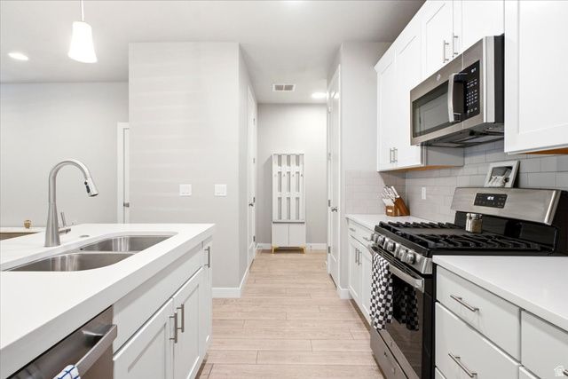 11123 S KESTREL RISE RD, South Jordan, UT 84009