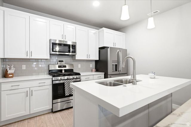 11123 S KESTREL RISE RD, South Jordan, UT 84009