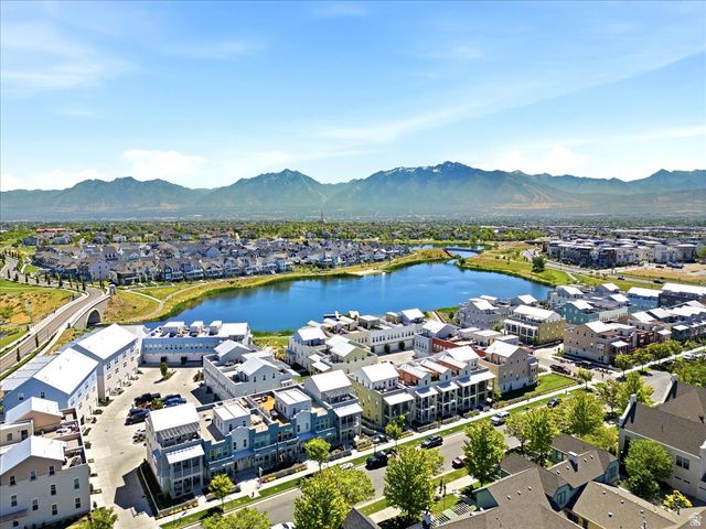 11123 S KESTREL RISE RD, South Jordan, UT 84009