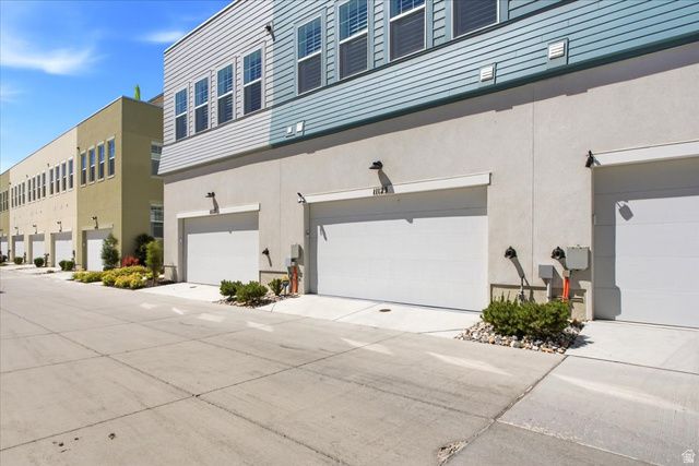 11123 S KESTREL RISE RD, South Jordan, UT 84009
