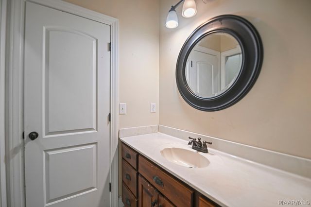 241 Jasmine Ridge Road, Wetumpka, AL 36093