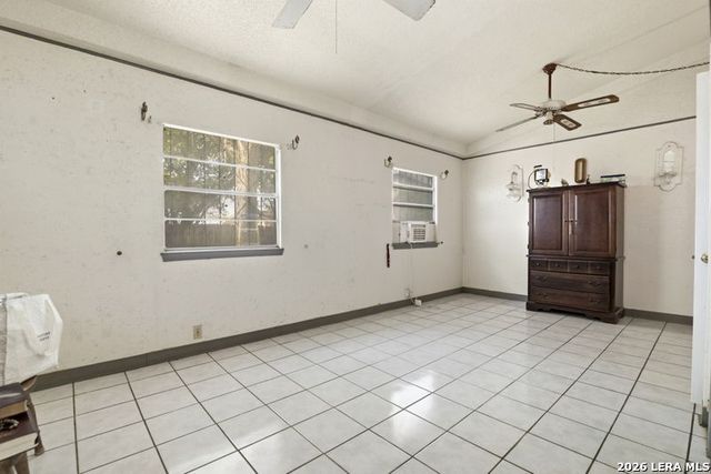 1366 W VILLARET BLVD, San Antonio, TX 78224