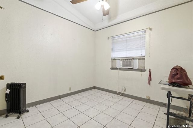 1366 W VILLARET BLVD, San Antonio, TX 78224