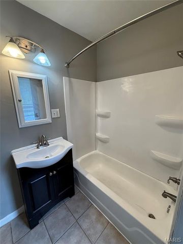 5530 Louisiana Avenue, St Louis, MO 63111