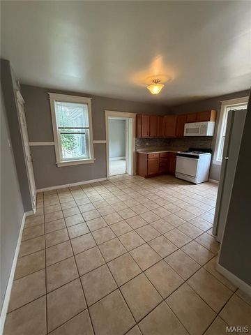 5530 Louisiana Avenue, St Louis, MO 63111
