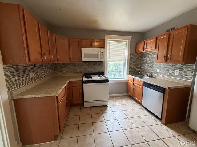 5530 Louisiana Avenue, St Louis, MO 63111