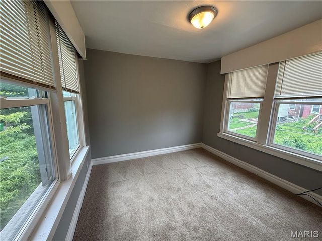 5530 Louisiana Avenue, St Louis, MO 63111
