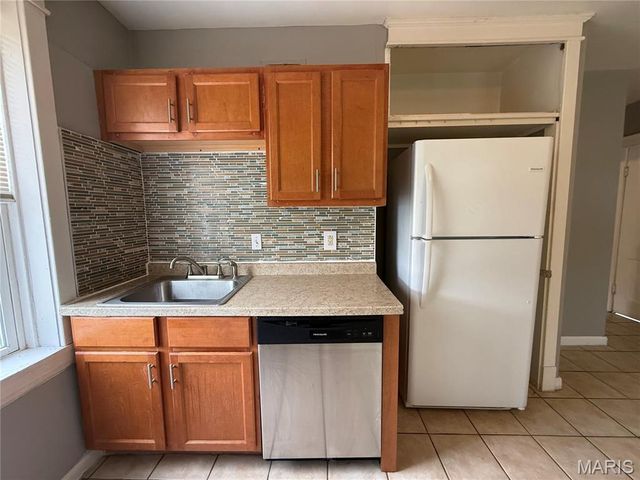 5530 Louisiana Avenue, St Louis, MO 63111