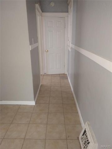 5530 Louisiana Avenue, St Louis, MO 63111