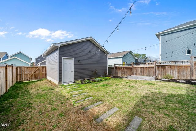 145 Meadows Edge Drive, Chapel Hill, NC 27516