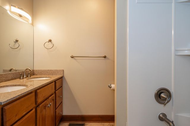 2940 Stonewall Drive 2940 Stonewall Drive, Beavercreek, OH 45434