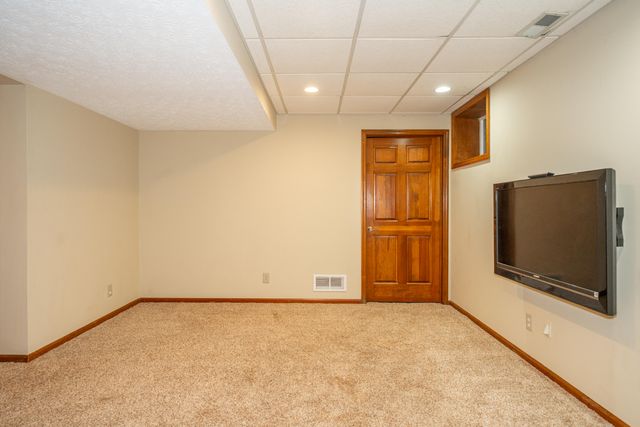 2940 Stonewall Drive 2940 Stonewall Drive, Beavercreek, OH 45434