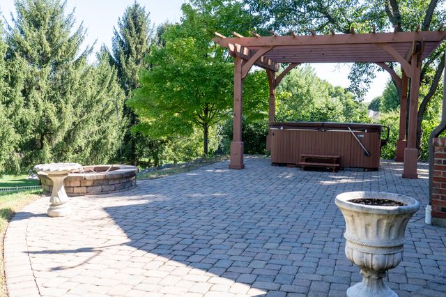 2940 Stonewall Drive 2940 Stonewall Drive, Beavercreek, OH 45434