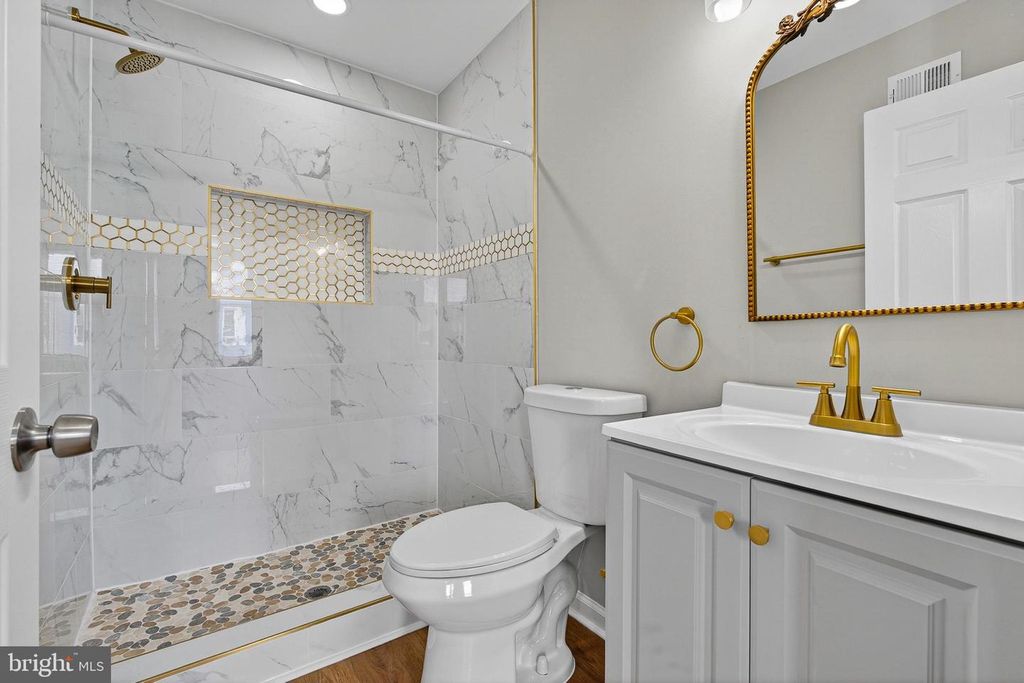 Image 13 of property listing at 1912 DIVISION ST, Baltimore, MD 21217
