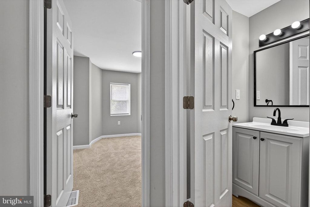 Image 16 of property listing at 1912 DIVISION ST, Baltimore, MD 21217