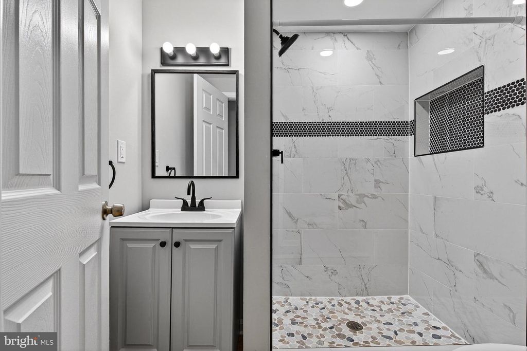 Image 17 of property listing at 1912 DIVISION ST, Baltimore, MD 21217