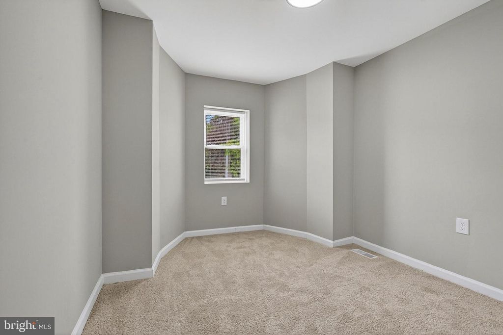 Image 18 of property listing at 1912 DIVISION ST, Baltimore, MD 21217