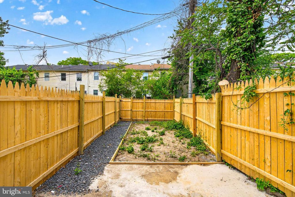 Image 27 of property listing at 1912 DIVISION ST, Baltimore, MD 21217