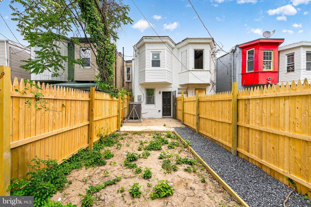 Image 28 of property listing at 1912 DIVISION ST, Baltimore, MD 21217