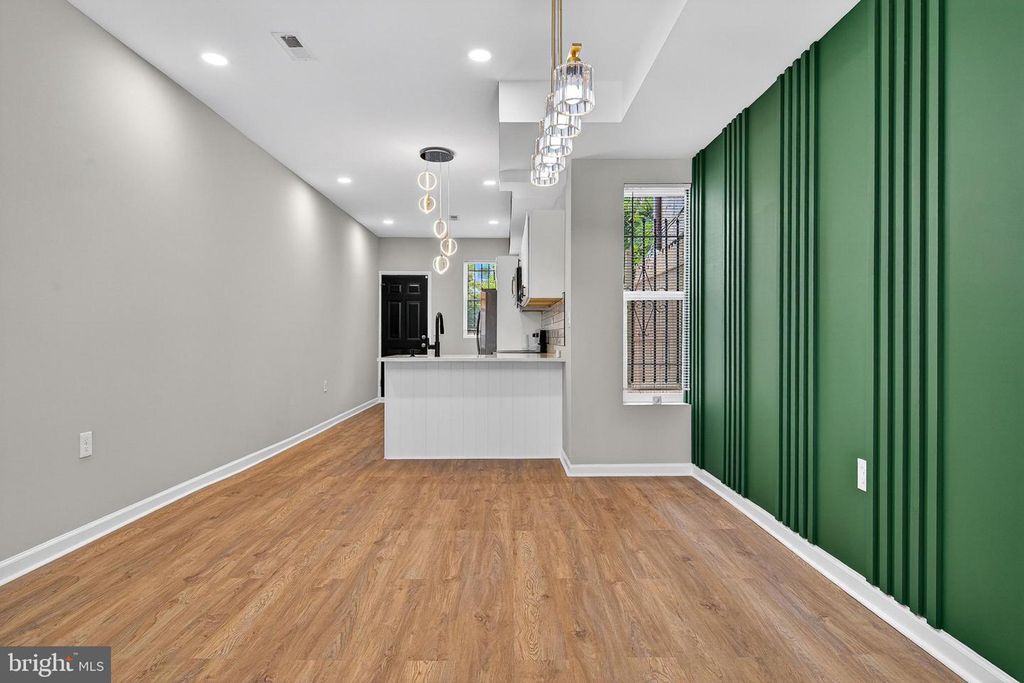 Image 4 of property listing at 1912 DIVISION ST, Baltimore, MD 21217