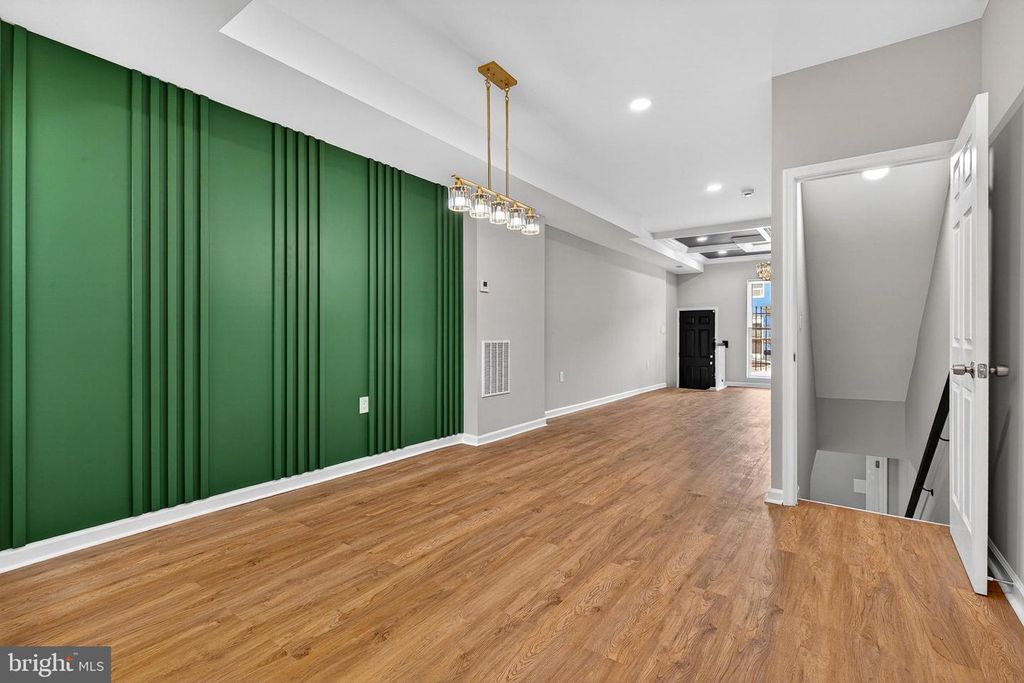 Image 6 of property listing at 1912 DIVISION ST, Baltimore, MD 21217