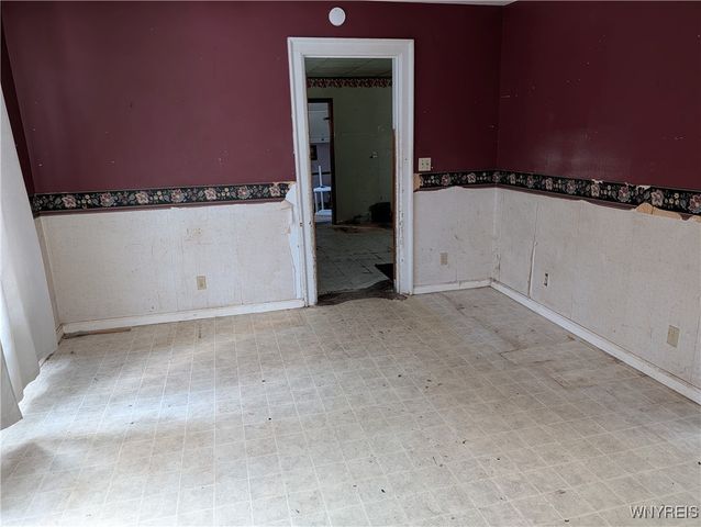 30 Dwyer Street, West Seneca, NY 14224