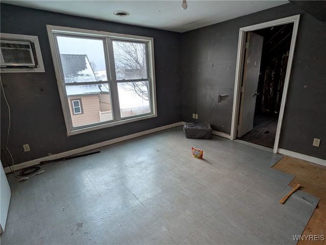 30 Dwyer Street, West Seneca, NY 14224