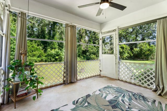 220 Holly Drive, Spartanburg, SC 29301
