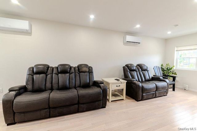 327 Mundy Lane, Mount Vernon, NY 10550