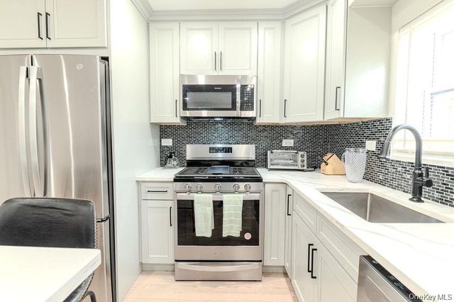 327 Mundy Lane, Mount Vernon, NY 10550