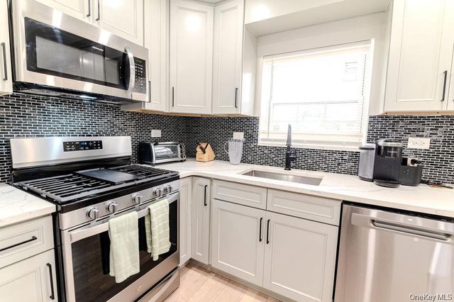 327 Mundy Lane, Mount Vernon, NY 10550