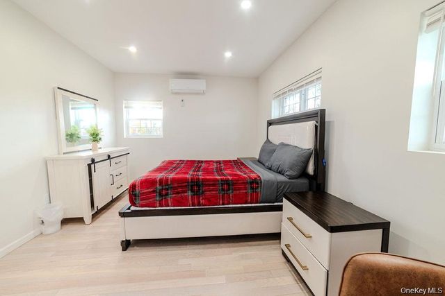 327 Mundy Lane, Mount Vernon, NY 10550