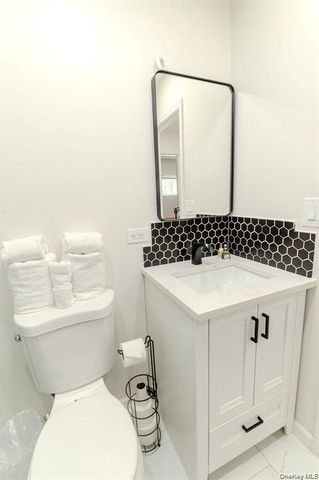 327 Mundy Lane, Mount Vernon, NY 10550