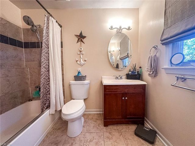 2064 Dolina DR, Virginia Beach, VA 23464