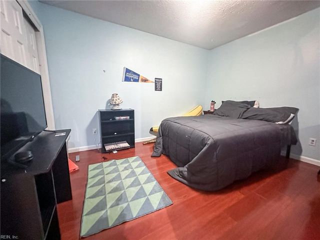 2064 Dolina DR, Virginia Beach, VA 23464