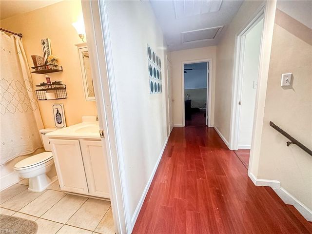 2064 Dolina DR, Virginia Beach, VA 23464