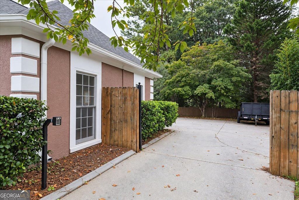 2374 Battle Forest Drive SW, Marietta, GA 30064 — photo 4
