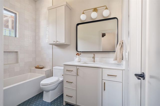 325 SW 14th Street, Oklahoma City, OK 73109