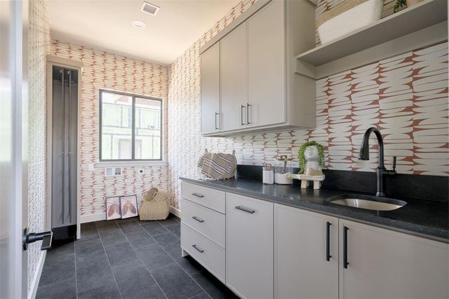 325 SW 14th Street, Oklahoma City, OK 73109