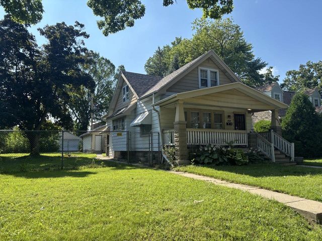 4935 N 36th STREET, Milwaukee, WI 53209