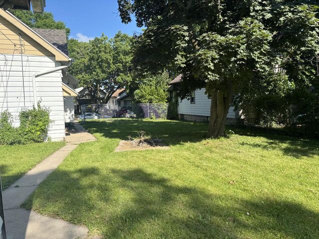 4935 N 36th STREET, Milwaukee, WI 53209