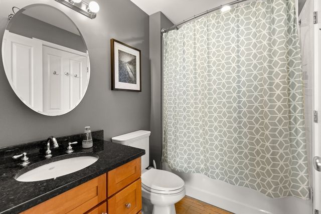 10 Kearney Sq 404, Lowell, MA 01852