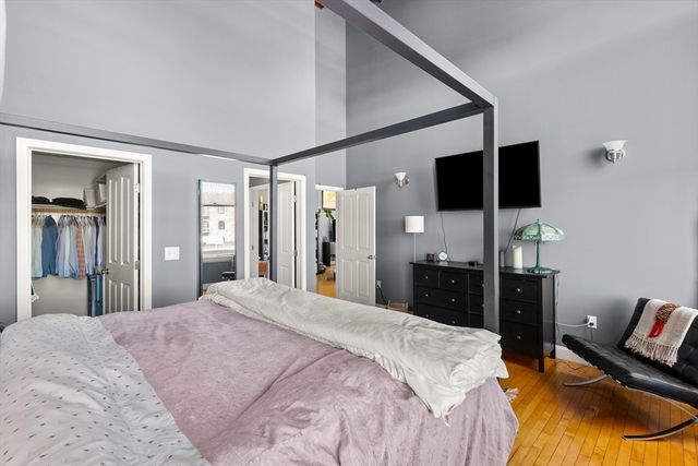 10 Kearney Sq 404, Lowell, MA 01852