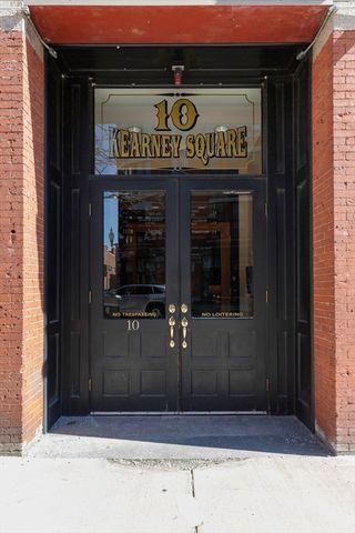 10 Kearney Sq 404, Lowell, MA 01852