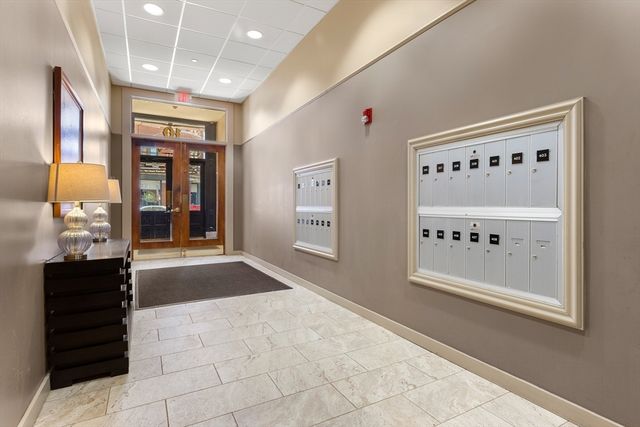 10 Kearney Sq 404, Lowell, MA 01852